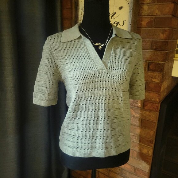 NWT! DKNY Warm Sage Loose Weave Short-Sleeved V-Neck Sweater - Size M - Picture 1 of 8